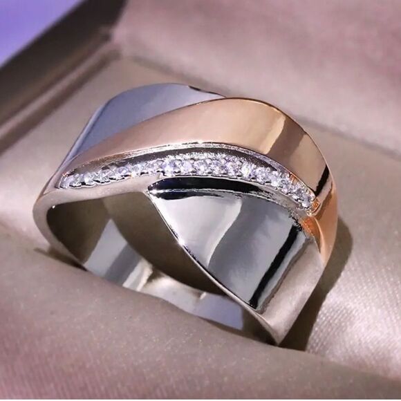 Silver plated ring. Size 9 - Picture 1 of 2